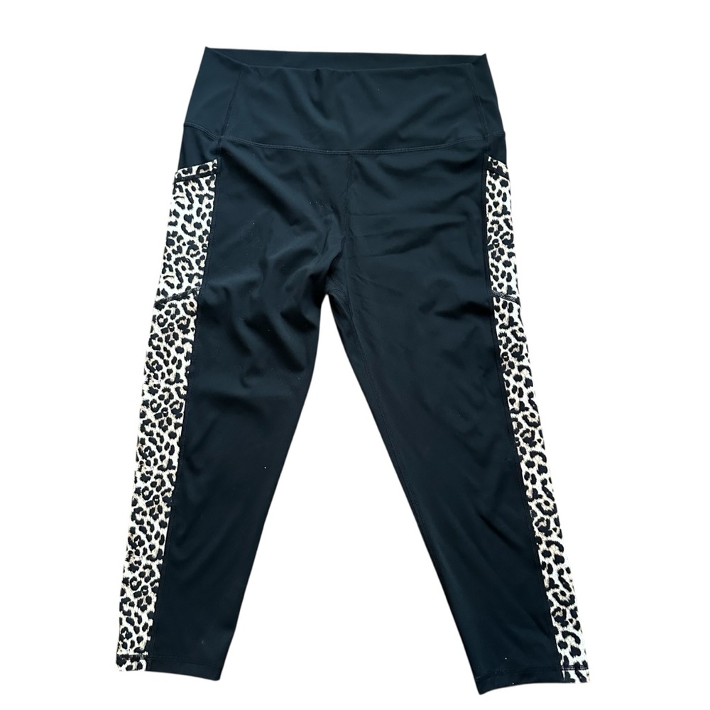 Zyia Active Black Leopard Print Side Stripe Capri Leggings Size 14-16